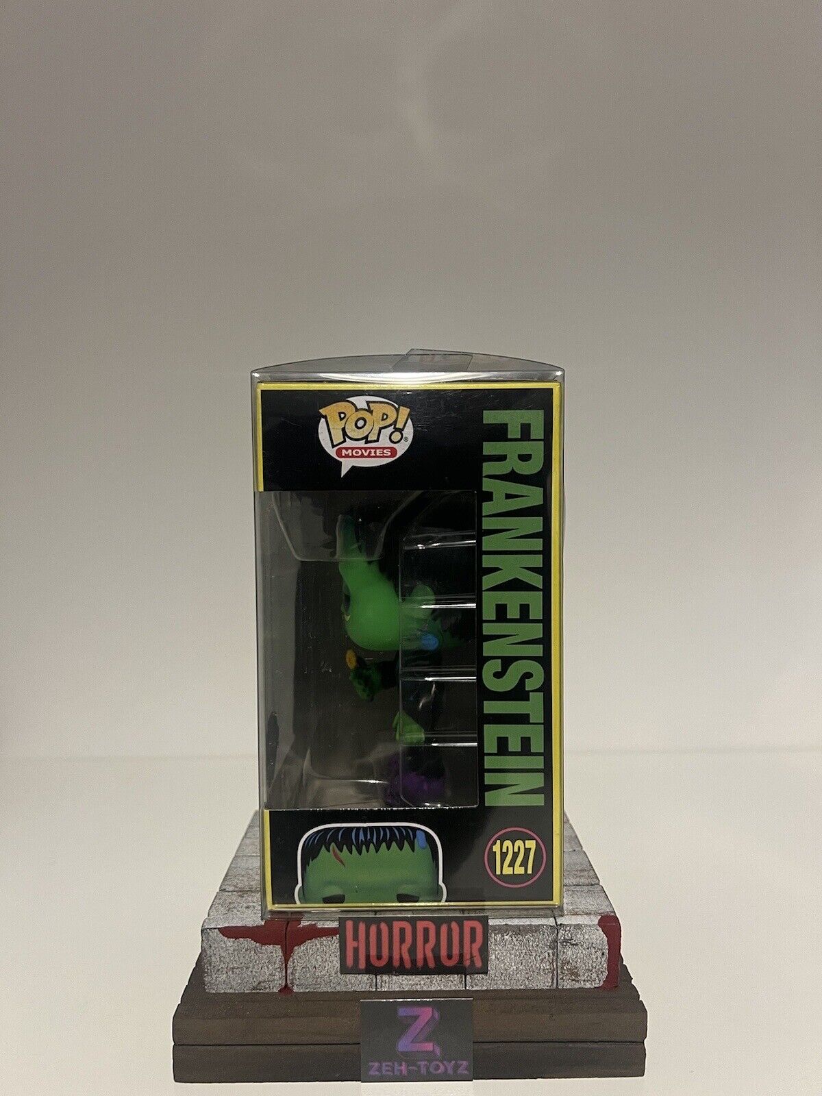 FUNKO POP! Horror Universal Studios Monsters Frankenstein #1227 Blacklight