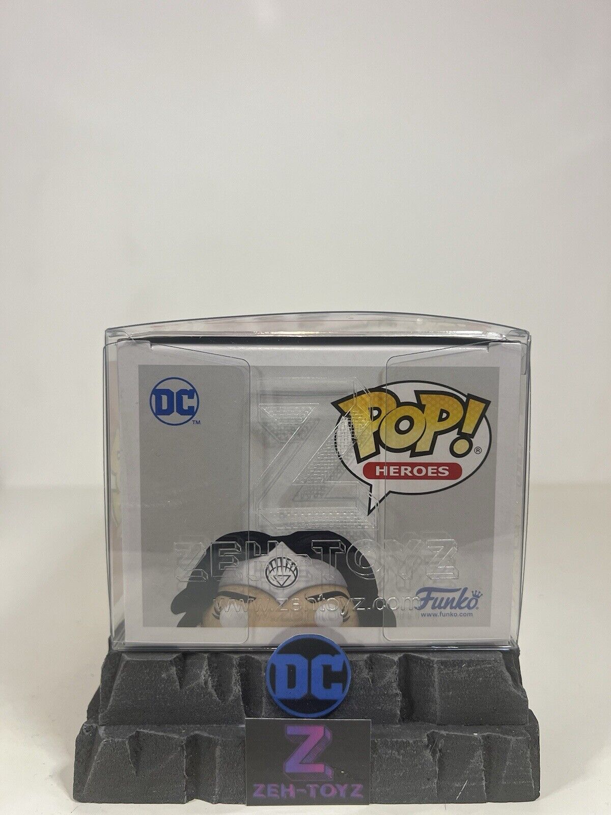 FUNKO POP! DC Universe Heroes DC Comics Wonder Woman White Lantern #423