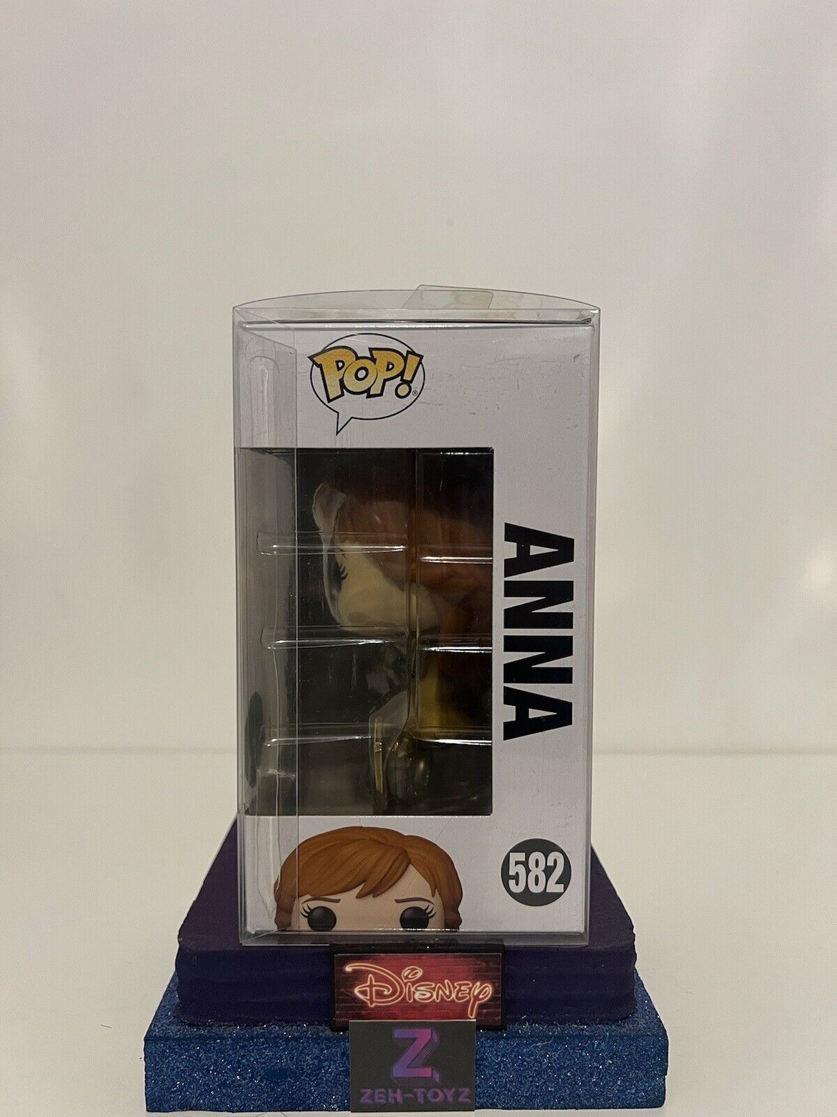 FUNKO POP! Disney Movies Frozen Anna #582 Special Edition