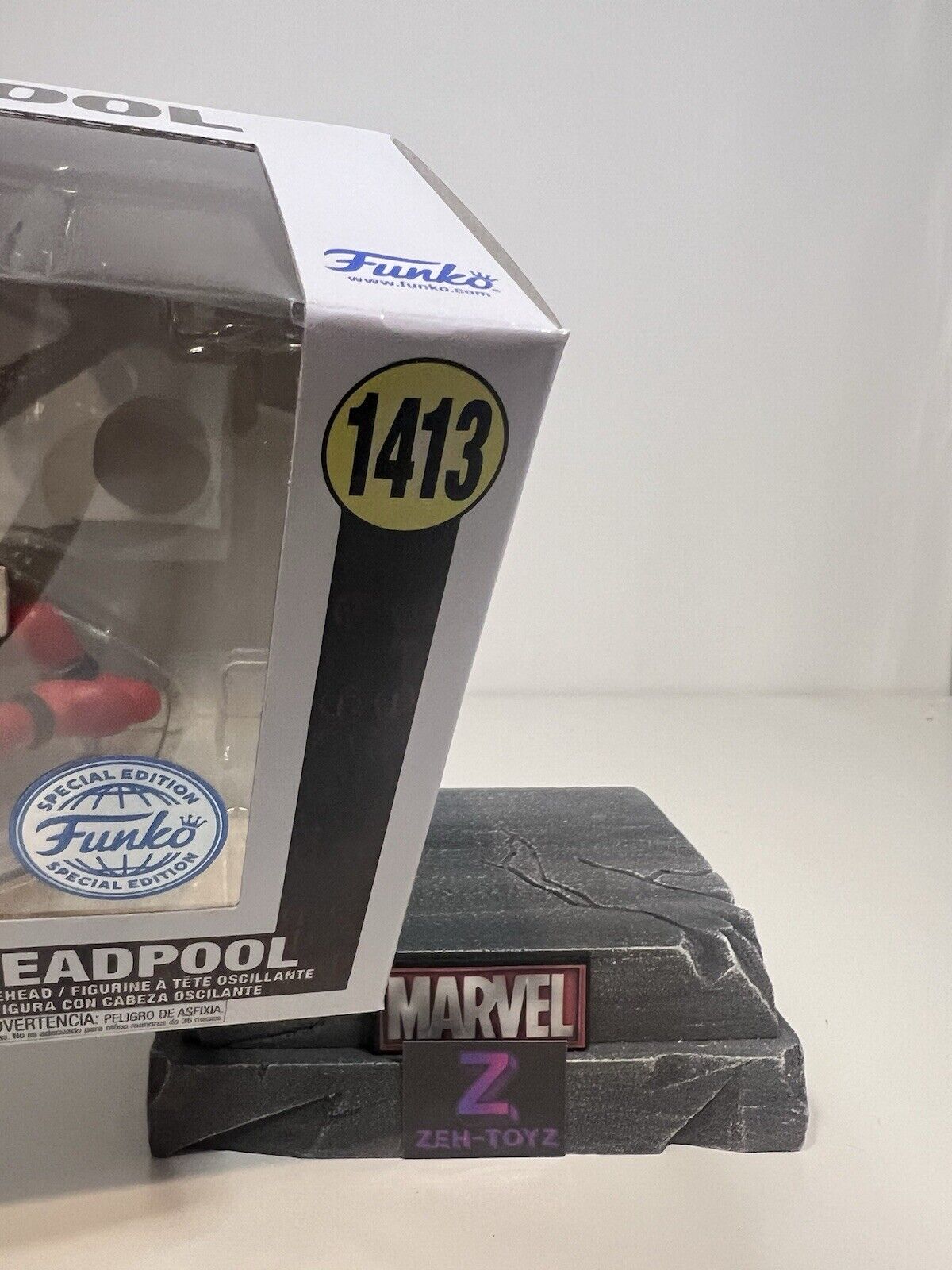 FUNKO POP! Marvel Studios Deadpool #1413 Special Edition (2)