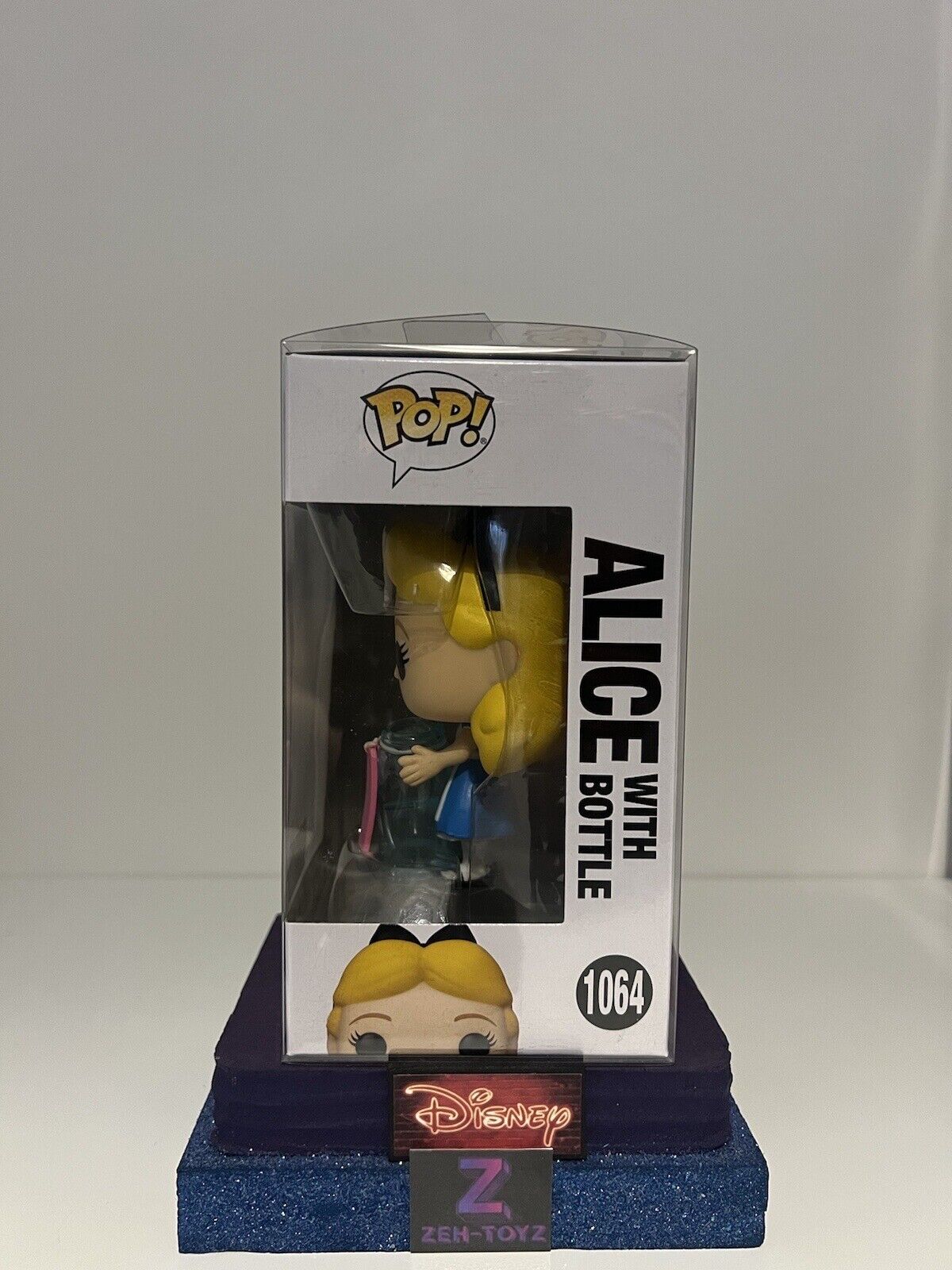 FUNKO POP! Disney Alice In Wonderland Alice With Bottle #1064 Exclusive