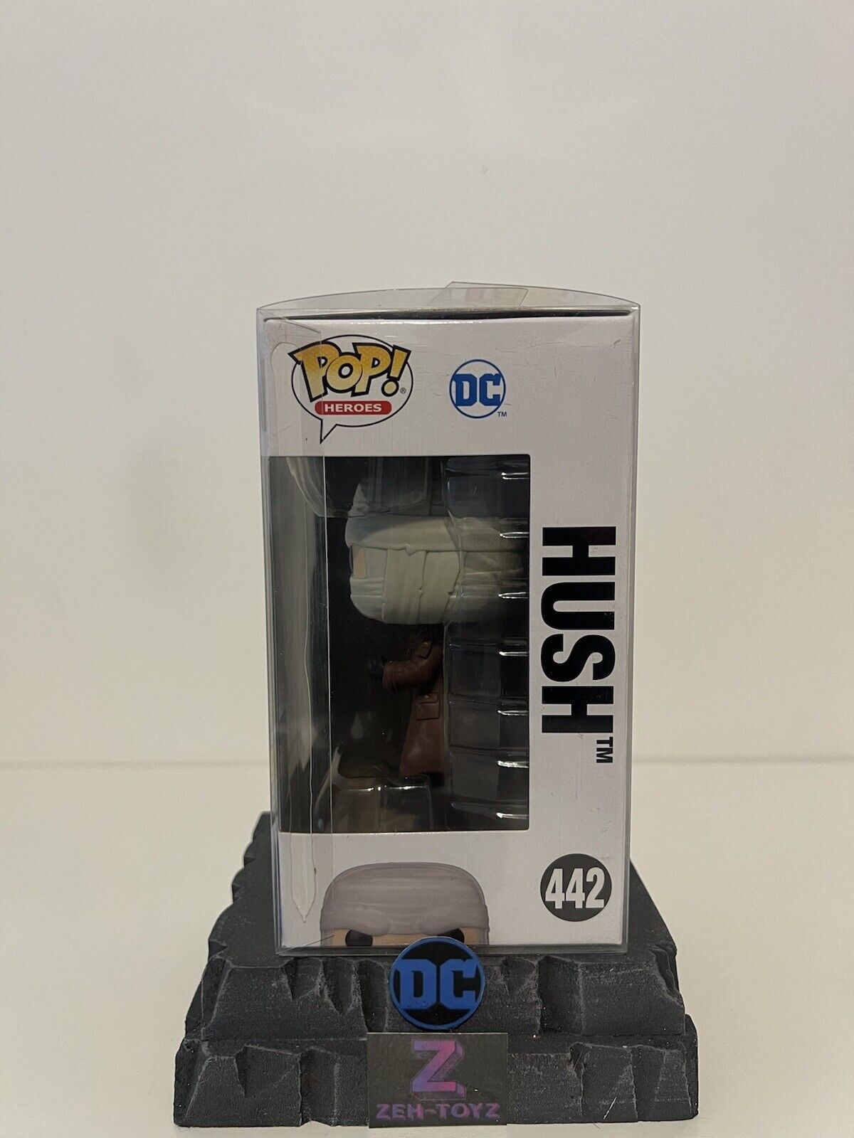 FUNKO POP! VINYL - DC - BATMAN - HUSH #442 - 2022 WINTER CONVENTION