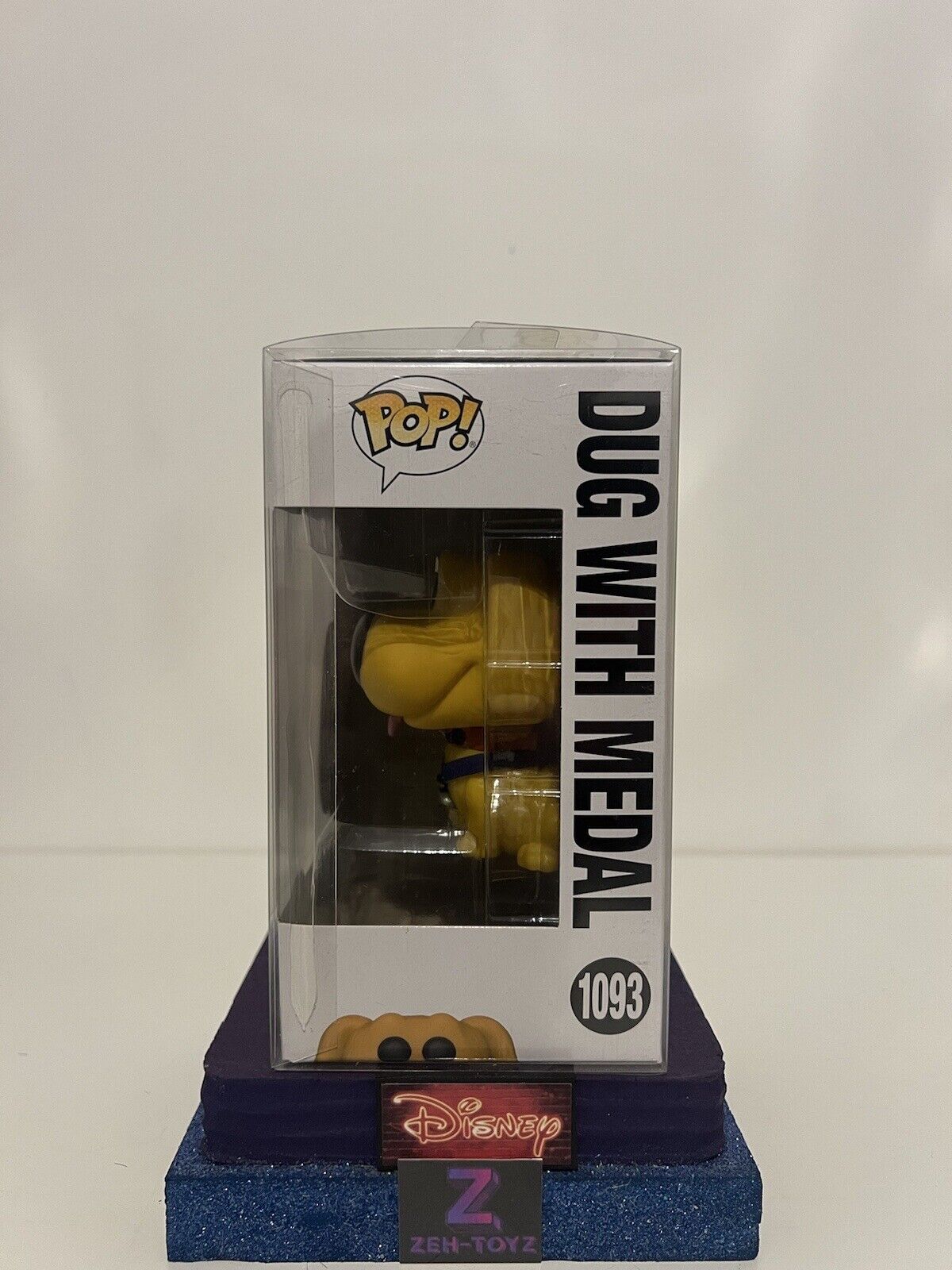 FUNKO POP! VINYL - DISNEY - DUG DAYS - DUG WITH MEDAL #1093