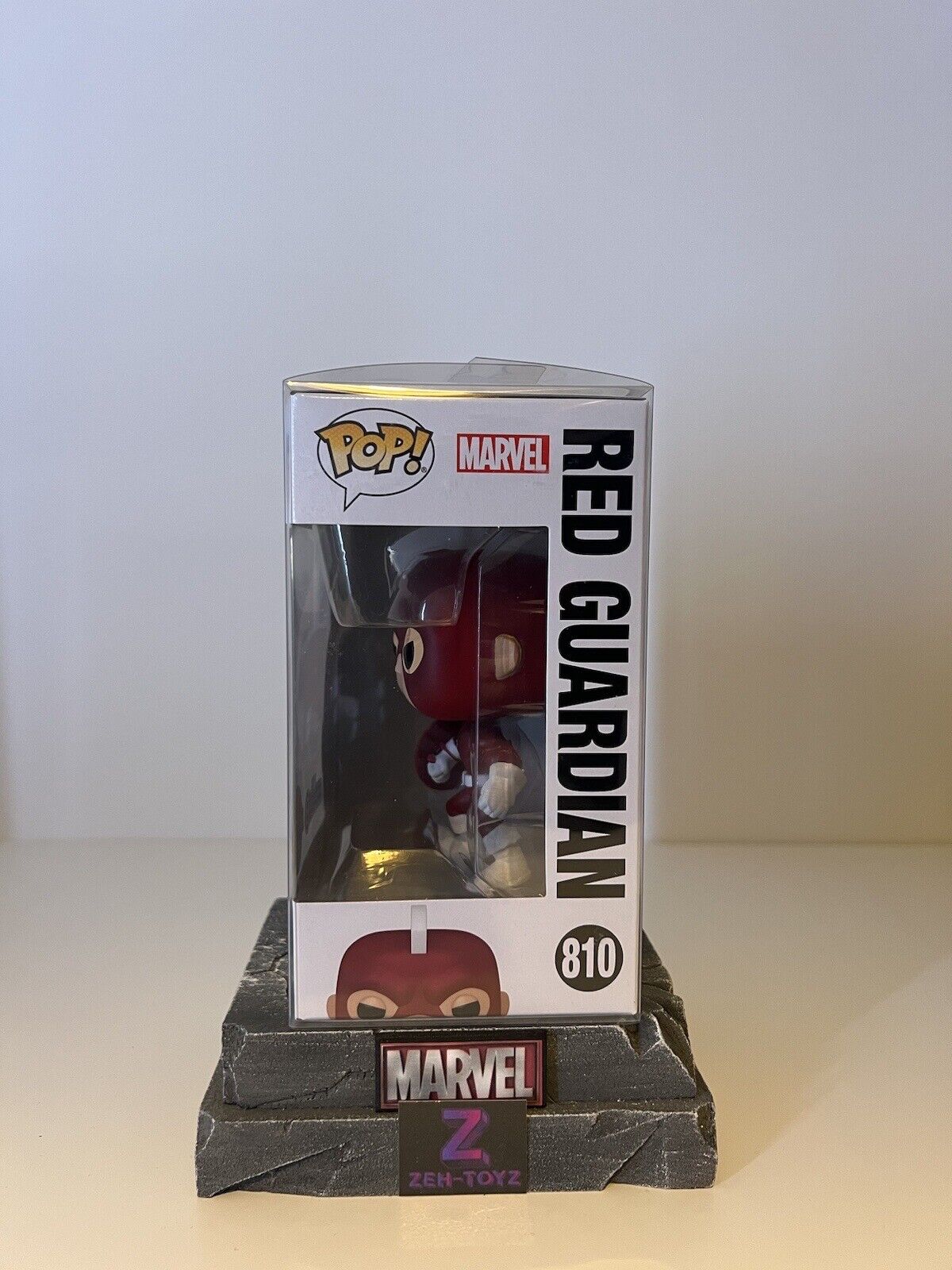 FUNKO POP! Marvel Avengers Red Guardian #810